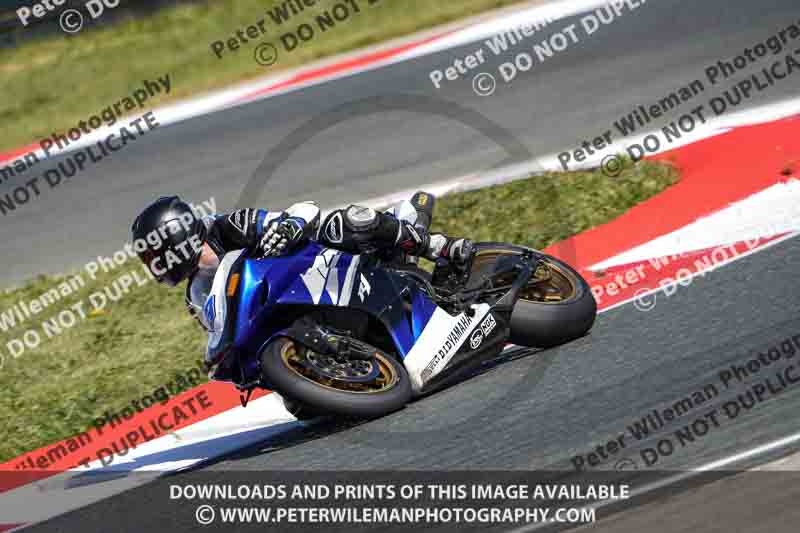 cadwell no limits trackday;cadwell park;cadwell park photographs;cadwell trackday photographs;enduro digital images;event digital images;eventdigitalimages;navarra;no limits trackdays;peter wileman photography;racing digital images;trackday digital images;trackday photos